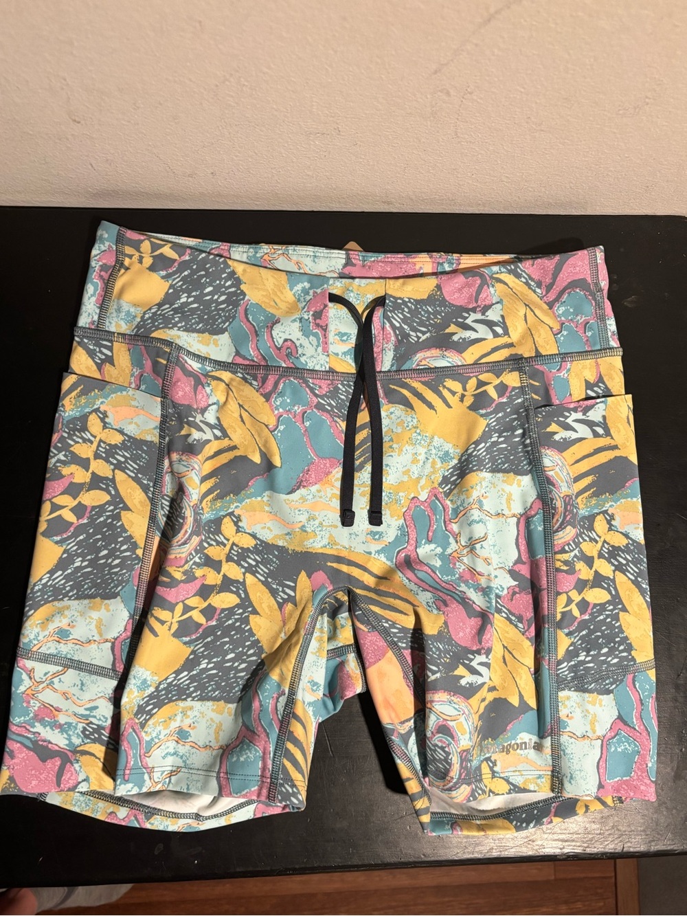 Patagonia Endless Run 6” short in color Moon Tripper/Blue Sage